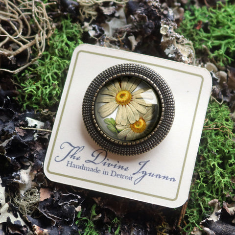 Daisy Flower Vintage Inspired Pin Brooch