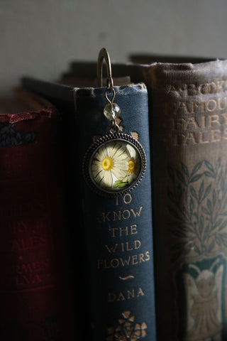 Summer Daisy Flower Glass Cabochon Brass Book Hook / Bookmark