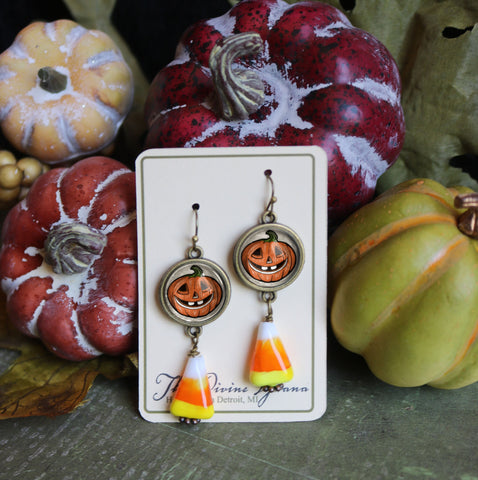 Retro Halloween Jack-O-Lantern Pumpkin with Candy Corn Vintage Inspired Drop / Dangle Earrings