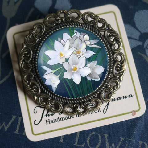 Paperwhite Narcissus Ornate Glass Cabochon and Brass Brooch