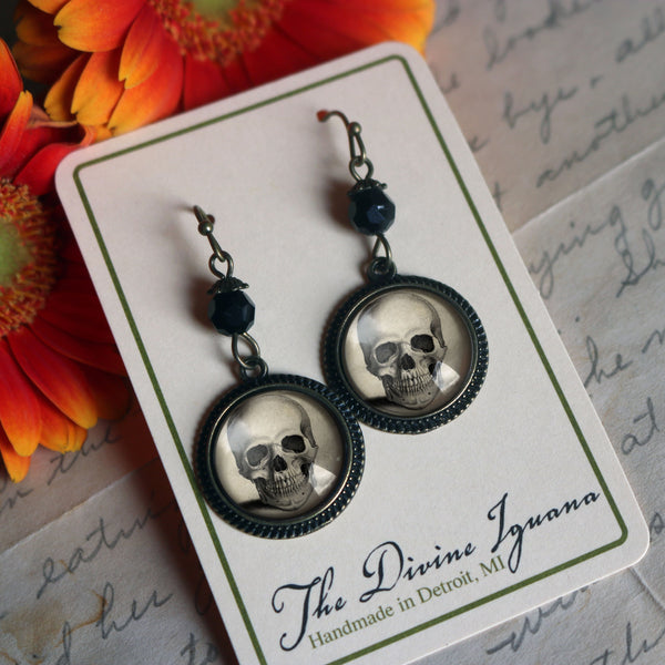 Pale Skull Vintage Inspired Drop / Dangle Goth / Halloween Earrings.