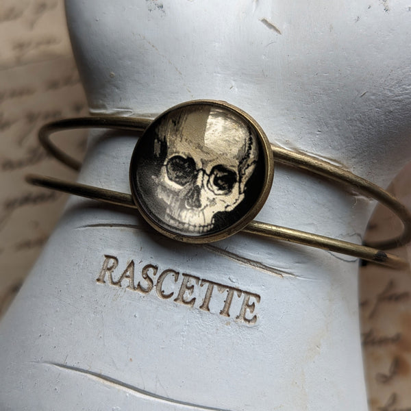 Human Skull Adjustable Charm Bracelet / Bangle in Antique Brass