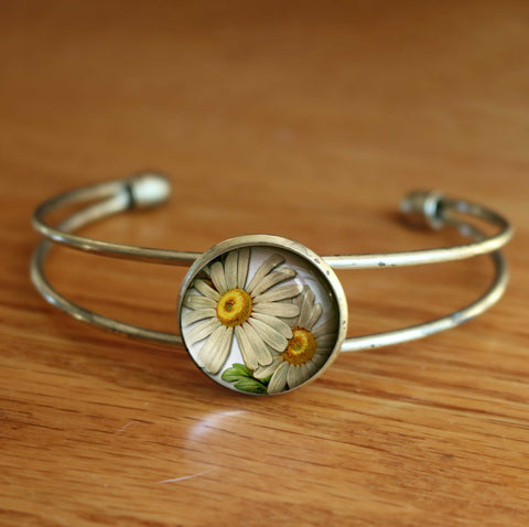 Summer Daisy Flower Cottagecore Cuff Bracelet / Bangle in Antique Brass