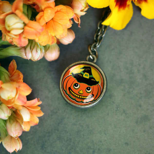 Retro Jack O Lantern in Witch Hat Simple Reversible Halloween Pendant Necklace