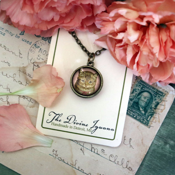 Victorian Tabby Cat Simple Reversible Glass Cabochon Pendant Necklace