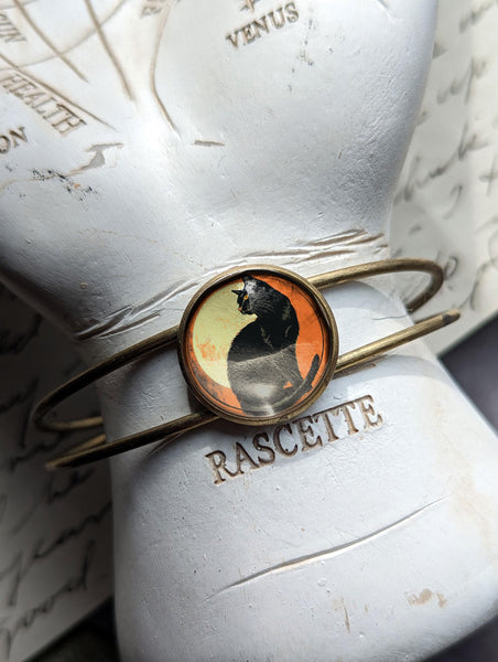 Chat Noir Retro Halloween Black Cat Goth / Halloween Cuff Bracelet with Glass Cabochon on Bronze