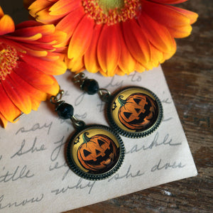 Retro Halloween Jack-O-Lantern with Bat Vintage Inspired Drop / Dangle Earrings