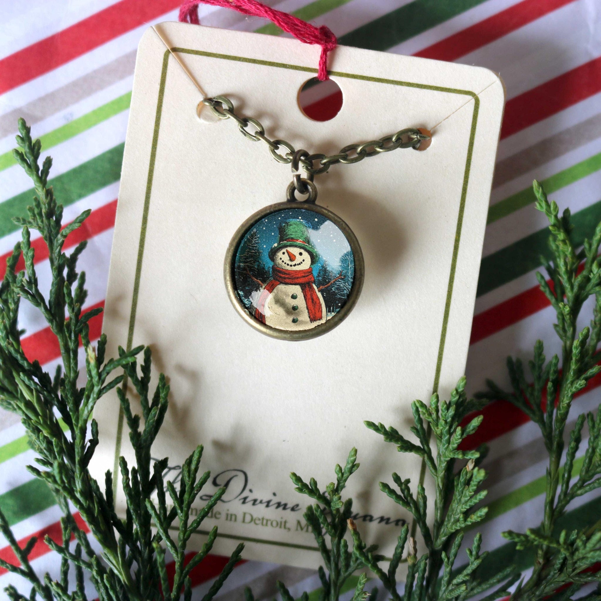 Victorian Snowman Simple Reversible Retro Christmas Glass Cabochon Pendant Necklace