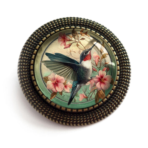 Vintage-Inspired Hummingbird Brooch – Delicate Handmade Pin for Nature Lovers