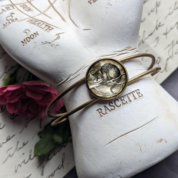 Alice in Wonderland Cheshire Cat Adjustable Charm Bracelet / Bangle in Antique Brass
