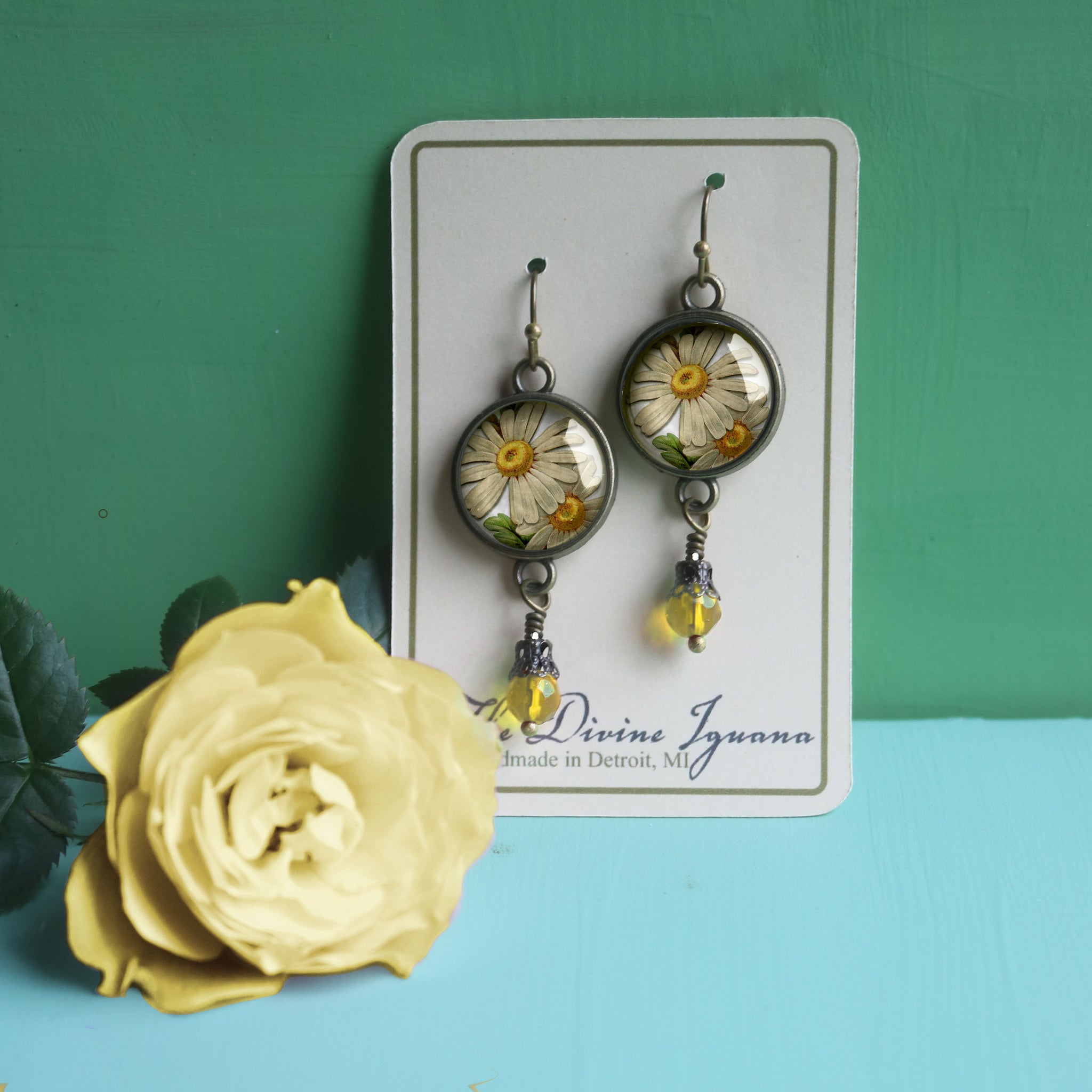 Summer Daisies Vintage Inspired Drop / Dangle Earrings