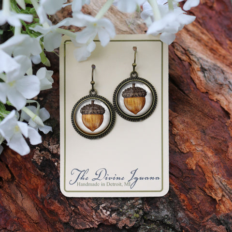 Mighty Acorn - Thanksgiving / Fall Vintage Inspired Drop / Dangle Earrings in Simple Bezel