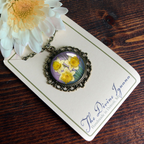 Art Nouveau Daffodil Flower Pendant Necklace