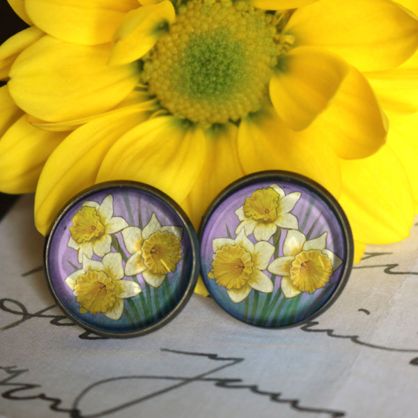 Art Nouveau Daffodil Glass Cabochon Stud Earrings