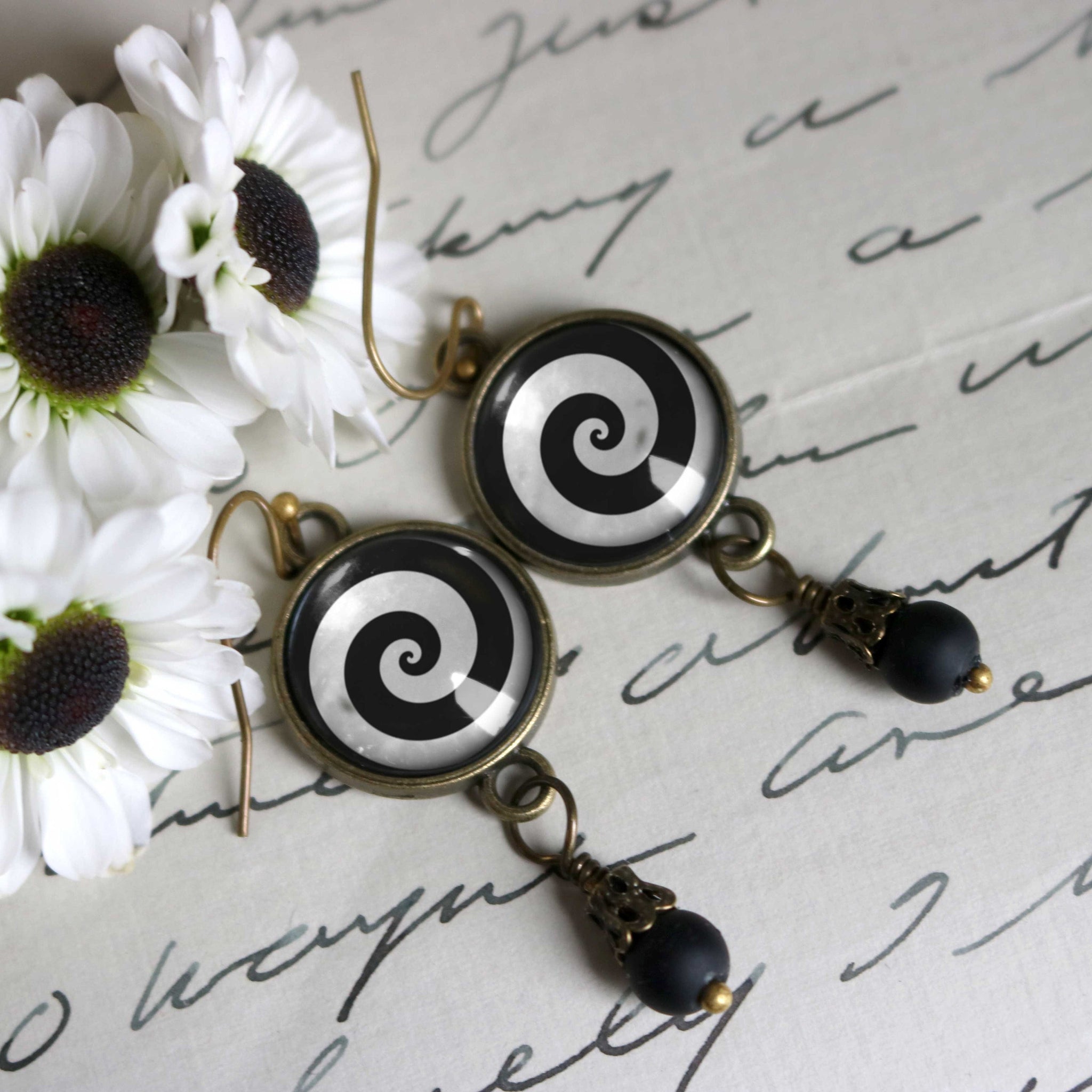 Hypnotist Black and White Spiral Swirl Vintage Inspired Drop / Dangle Earrings