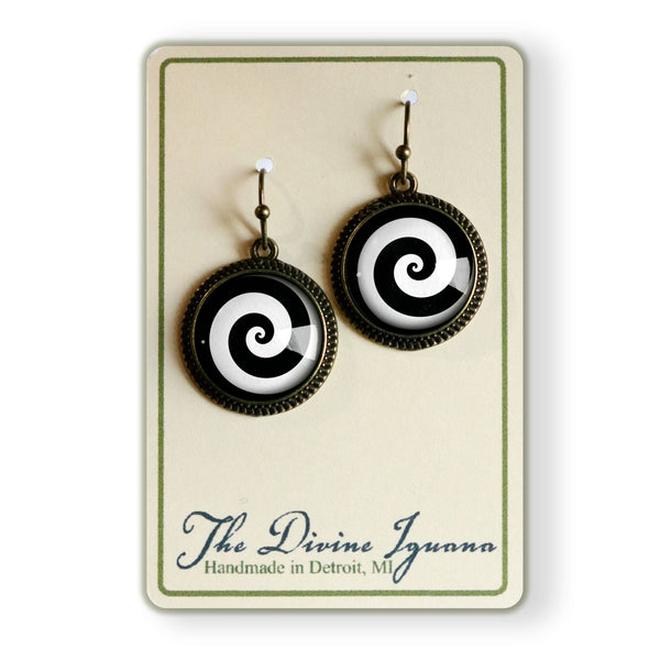 Hypnotist Black and White Spiral Swirl Vintage Inspired Drop / Dangle Earrings in simple bezel