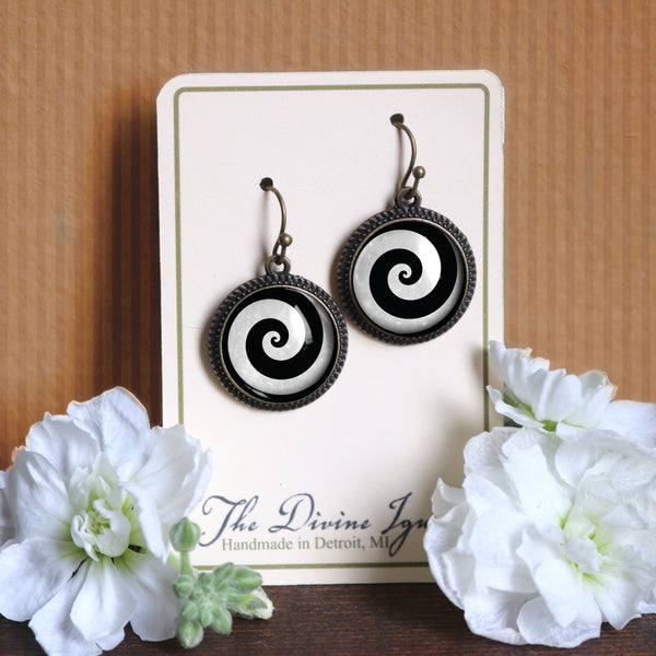 Hypnotist Black and White Spiral Swirl Vintage Inspired Drop / Dangle Earrings in simple bezel