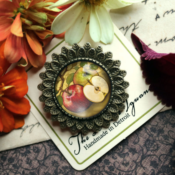 Art Nouveau Apples Fall Autumn Harvest Thanksgiving Glass Cabochon Brooch