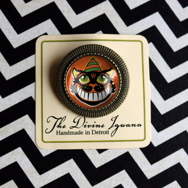 Grinning Retro Halloween Black Cat Vintage Inspired Pin Brooch