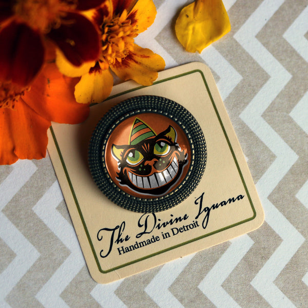 Grinning Retro Halloween Black Cat Vintage Inspired Pin Brooch