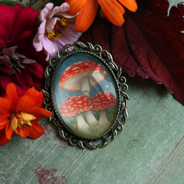 Amanita Mushrooms Ornate Oval Glass Cabochon  Brooch